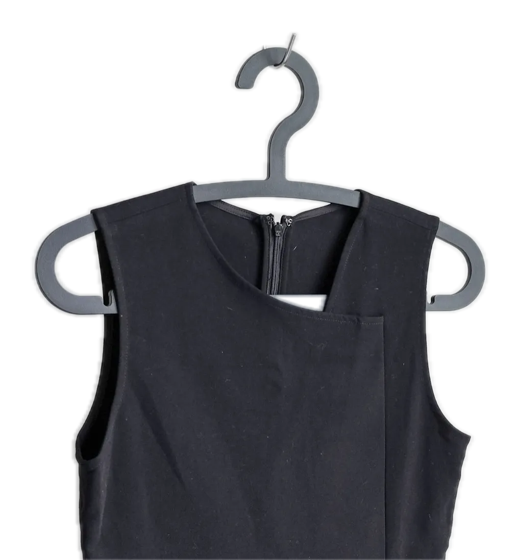 Black sleeveless top