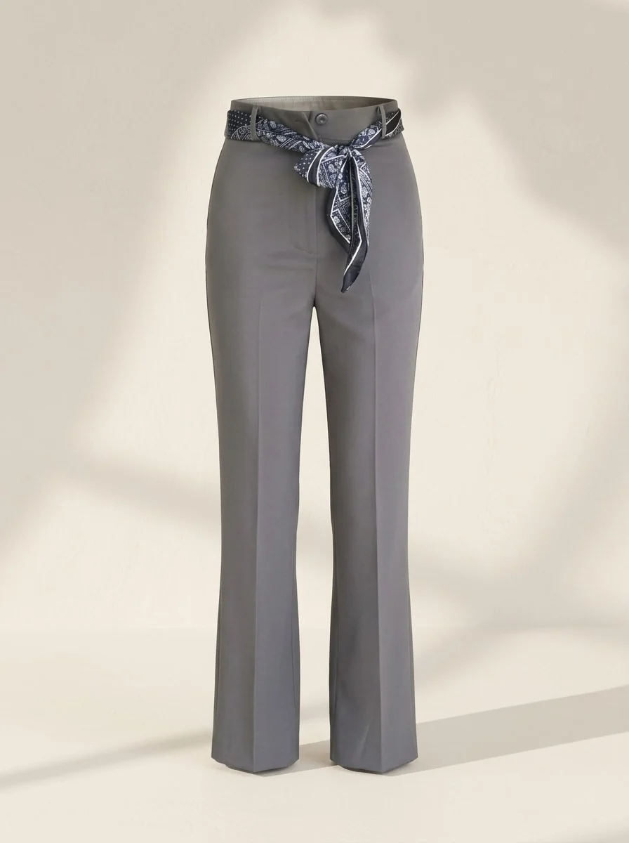 Pantalon gris taille haute — Mannequin invisible