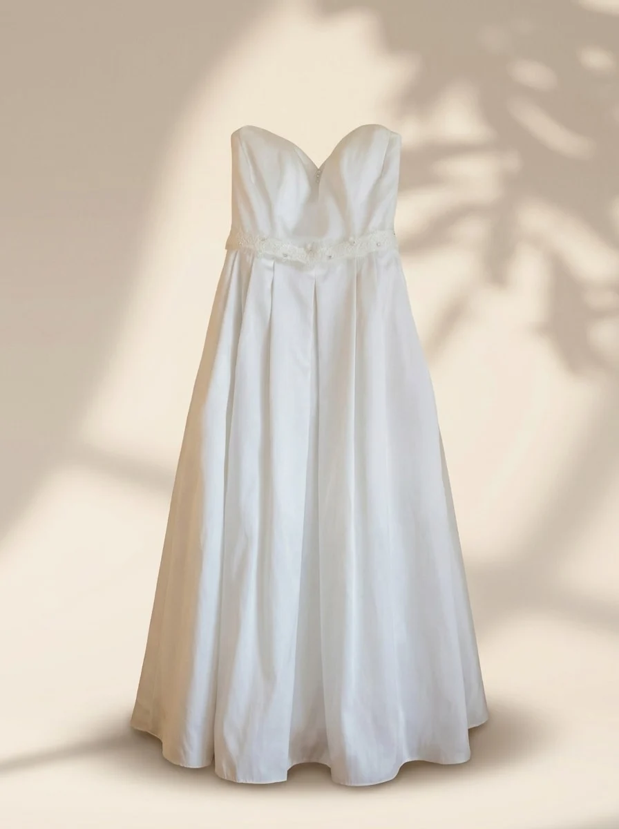 Robe bustier blanche — Mannequin invisible